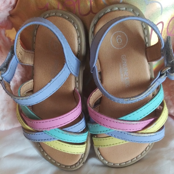 Toddler genuine kids from oshkosh sandals - Picture 6 of 7